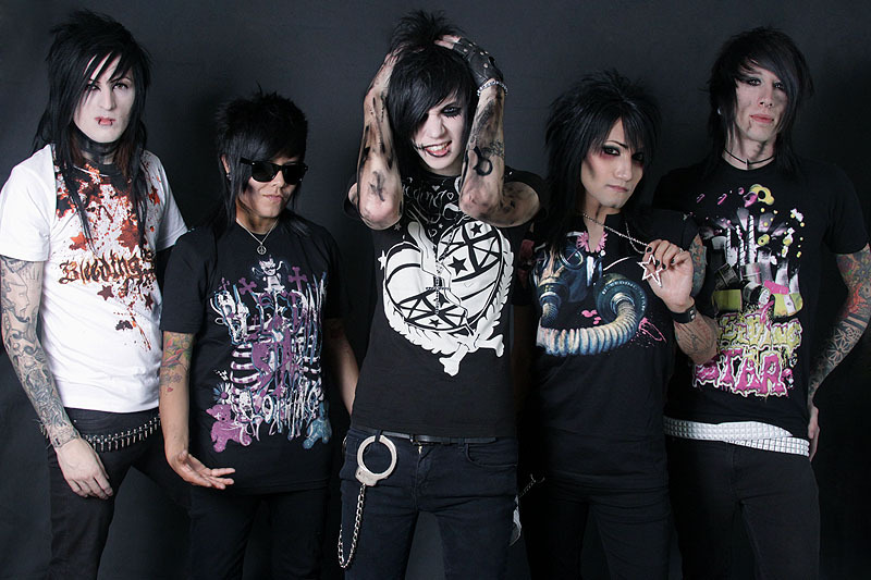 212143_Black_Veil_Brides_by_BleedingStarClothing.jpg